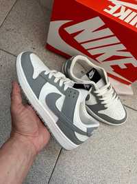 Nike dunk cinza