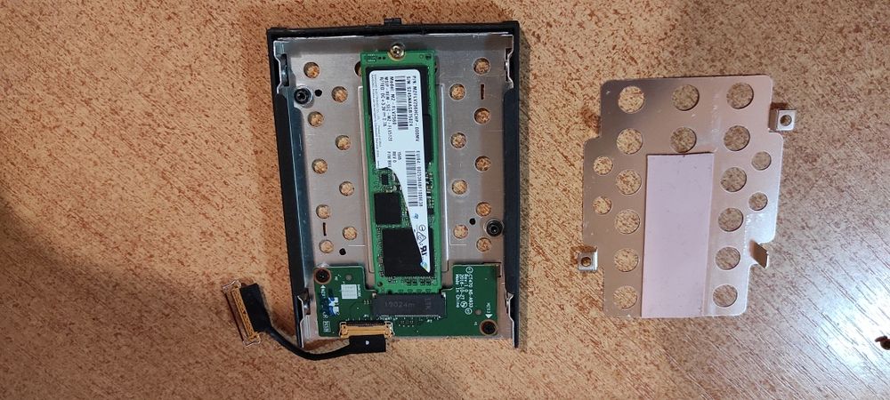 Адаптер для ssd m2 nvme с диском Самсунг 256гб,с установленной виндовс
