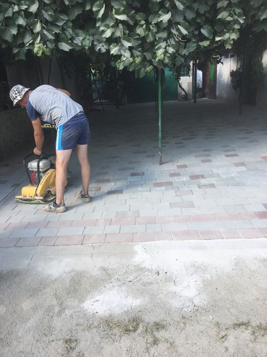Встановленя бруківки