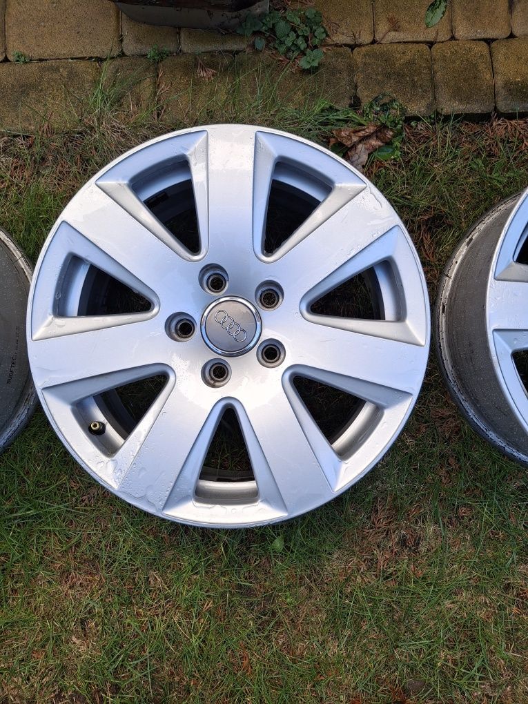 Felgi aluminiowe ŕ16 audi