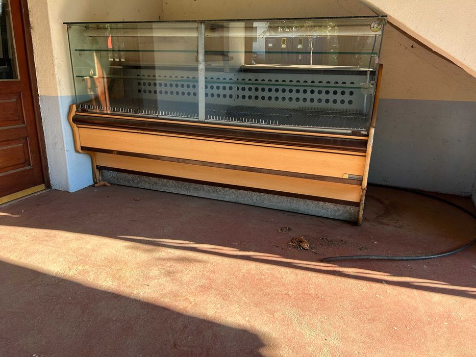 Vitrine/Balcão Frigorifico em bom estado