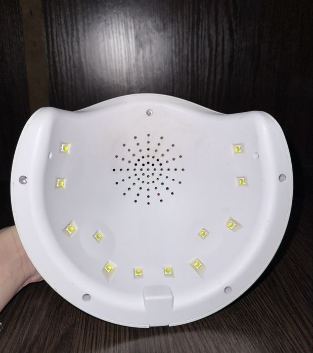 Лампа для манікюру