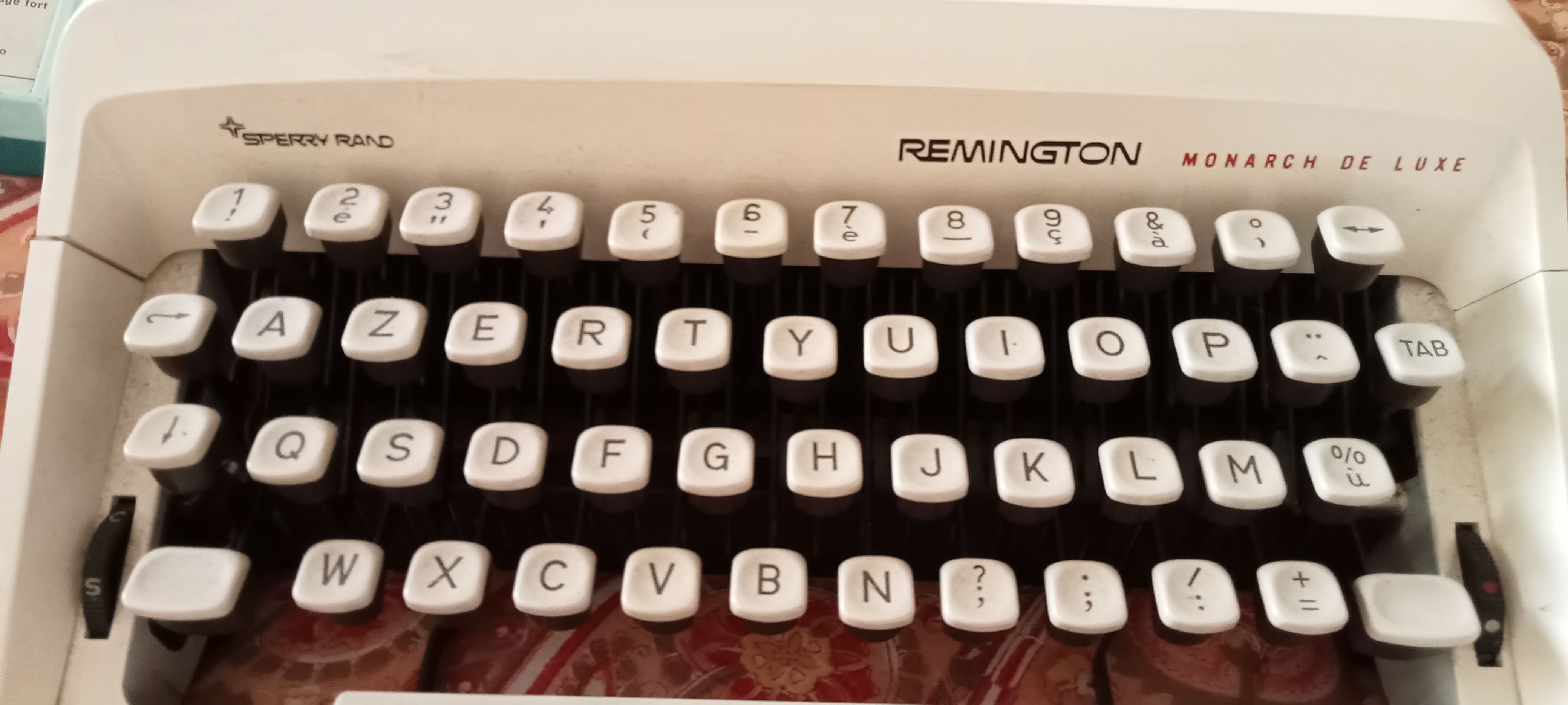 Máquina de Escrever Remington Sperry Rand - Monarch de Luxe como nova