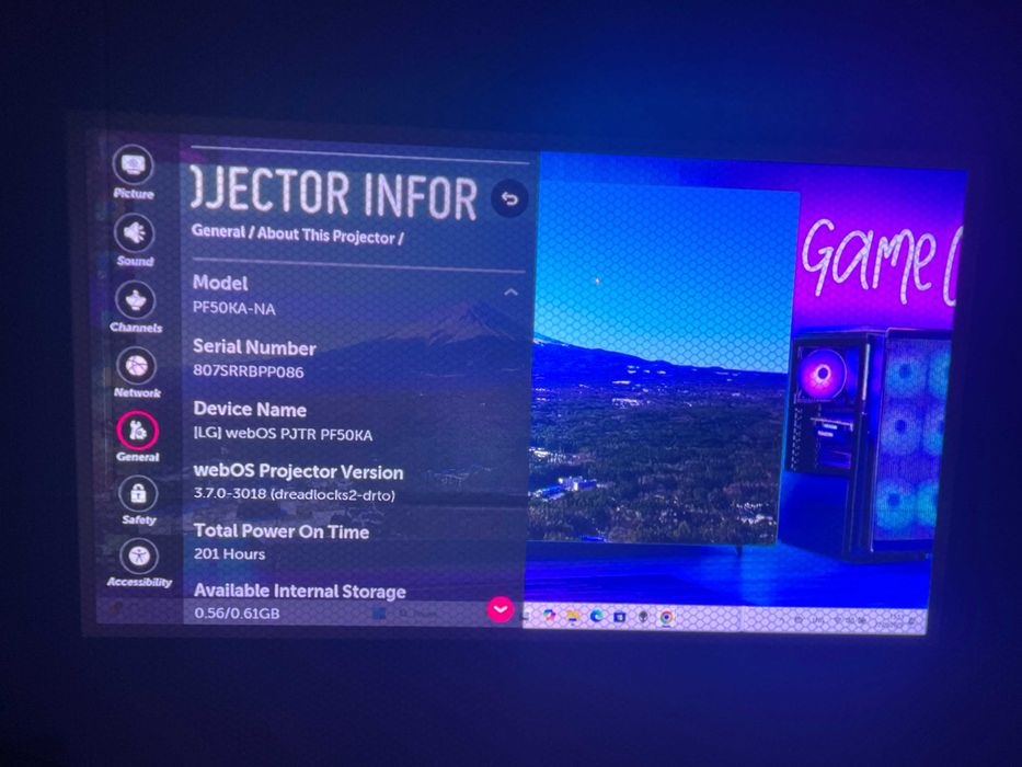 Проектор LG CineBeam PF610P Full HD|600 ANSI|Акумулятор + Екран 72"