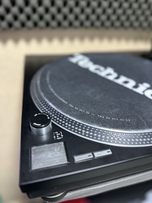 Technics SL 1200 MK2