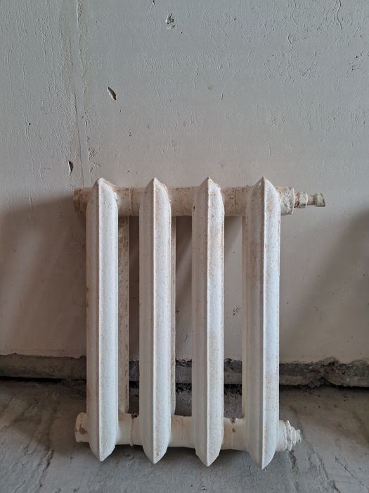 Продам бу радиаторы чугунные