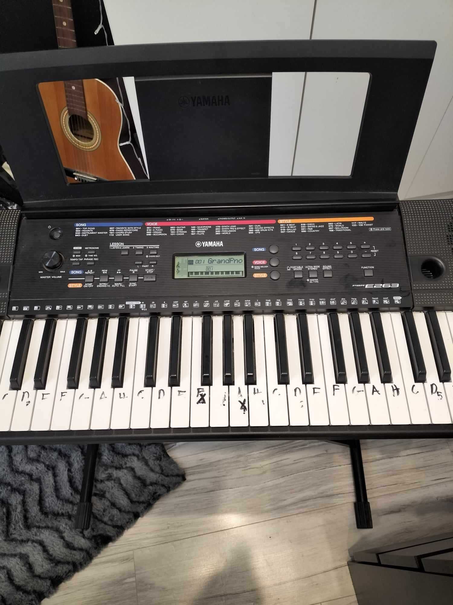 Keyboard Yamaha PSR E263