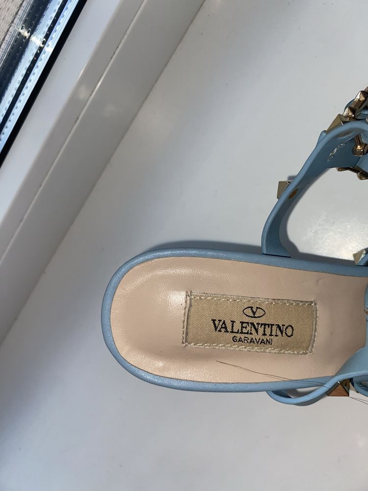 Туфлі Valentino