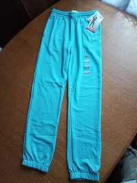 Joggery Levi's rozmiar 164