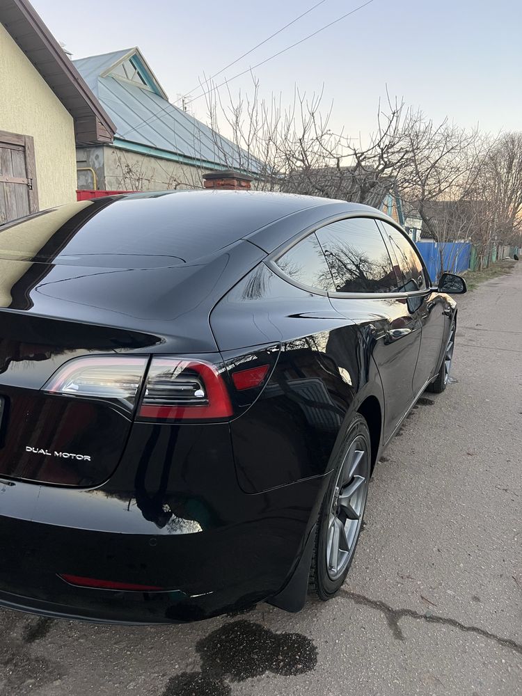 Tesla made 3 2021 рік 7 місяць