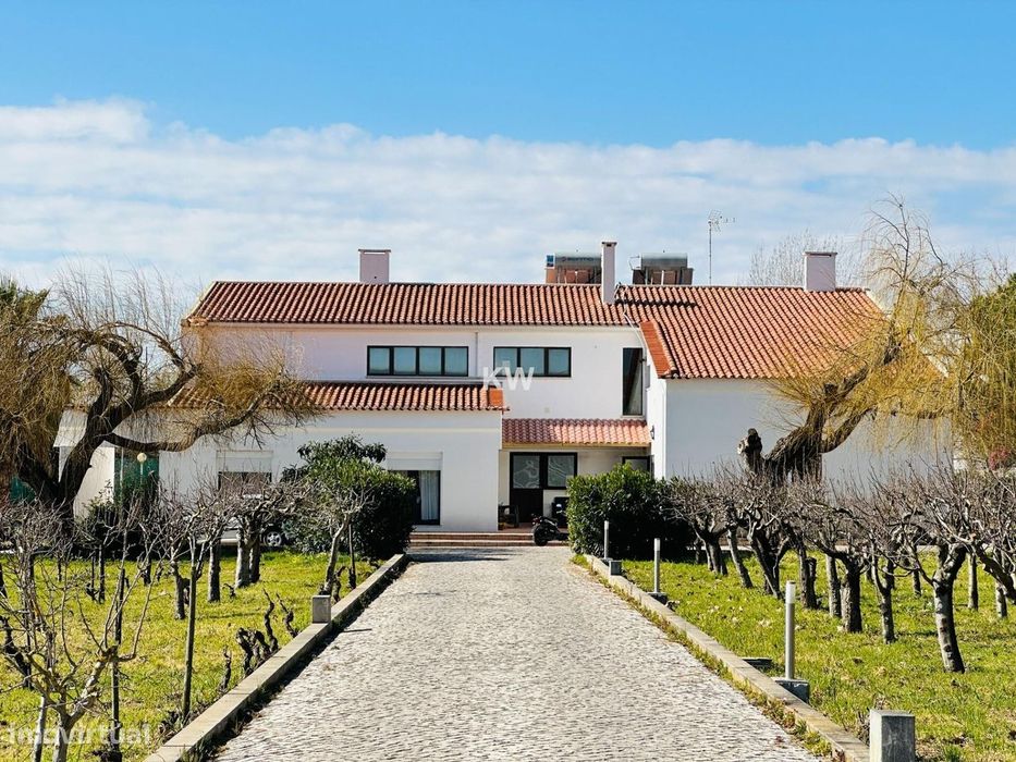 Venda de Quinta com 9.560m2 e casa com 704m2  -Cabanas do Chão, Alenqu