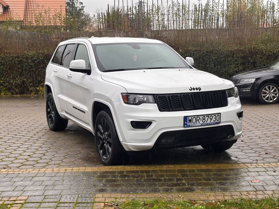 Jeep Grand Cherokee Jeep Grand Cherokee 3.6 V6 4x4 • 2021 • 72 000 km •