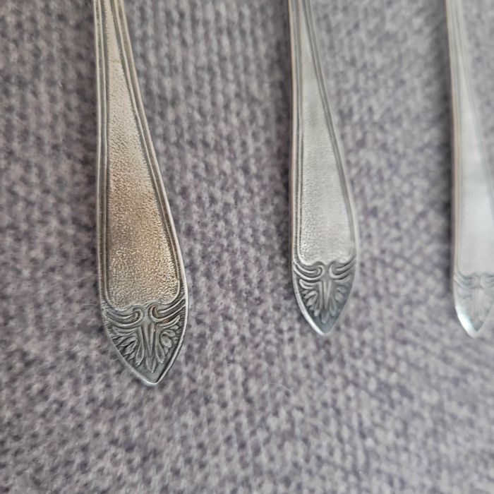 6 starych,ślicznych, małych łyżeczek