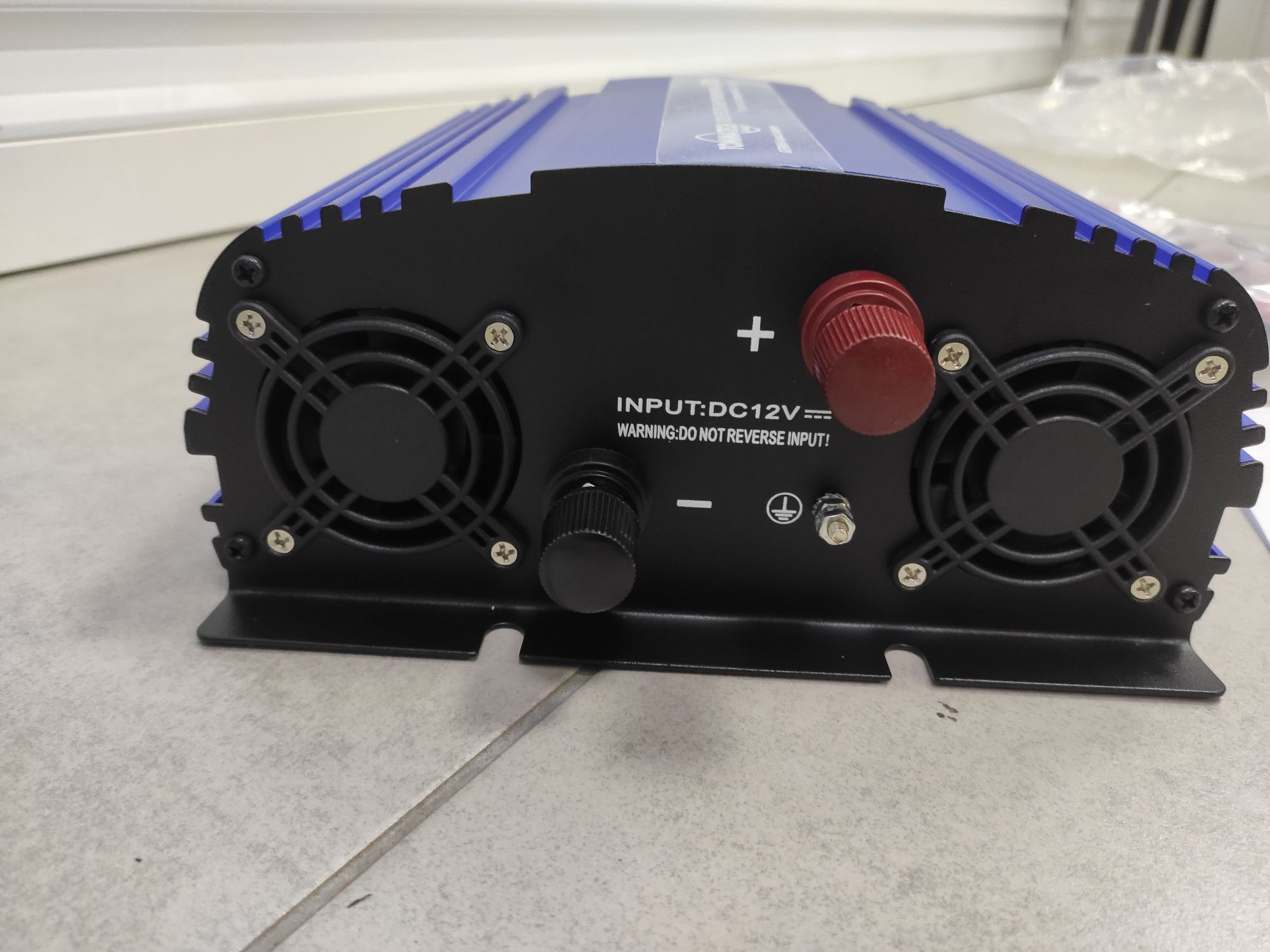 Інвертор напруги Tommatech MS-1200,12V/220V,з мод. синусоїдою