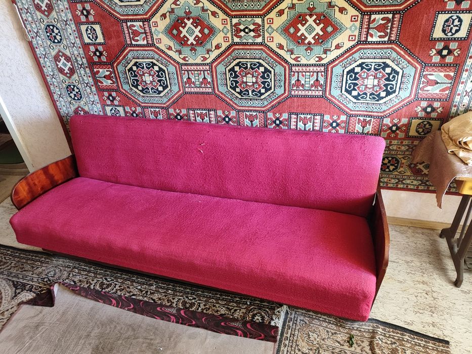 диван радянський