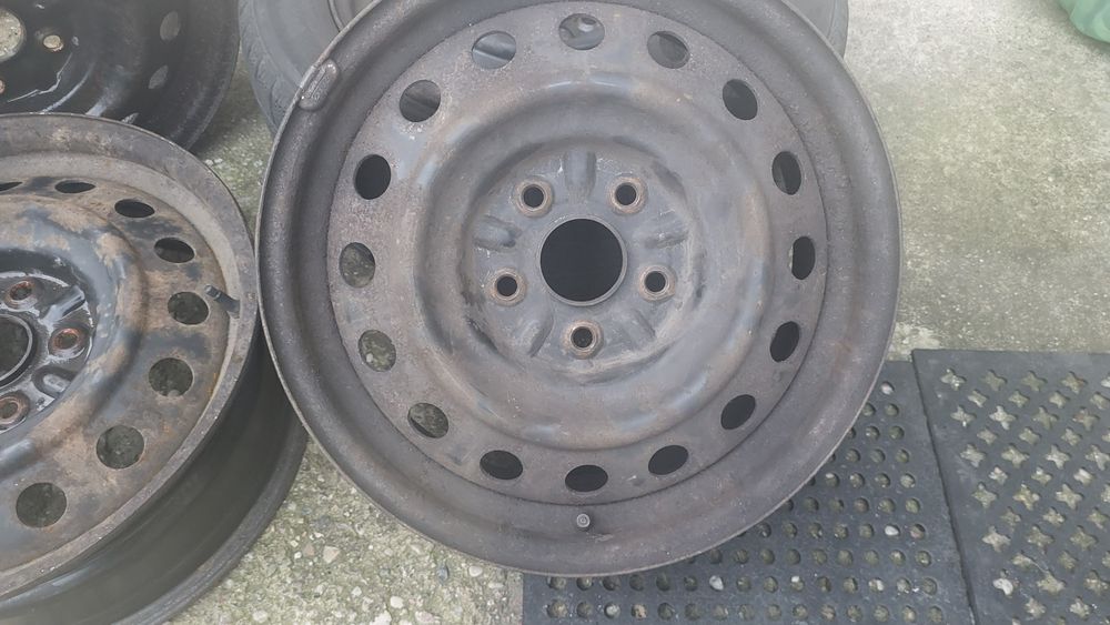 Felgi Toyota 16 stalowe Auris Corolla zima 5x114,3 4 szt KPL