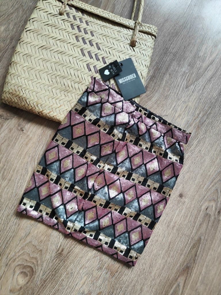 Cekinowa spódniczka missguided krótka urocza spódnica mini błyszcząca