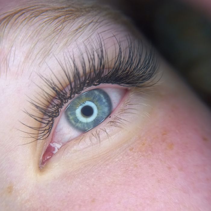 Наращивание и ламинирование ресниц