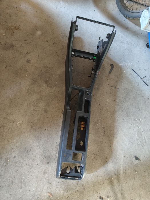 Tunel plastik audi A4 b6 wnętrze