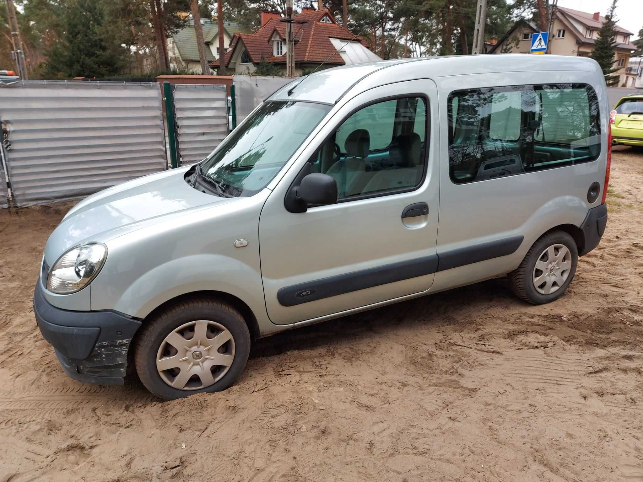 Wynajem busów towarowych kat B plandeka transport