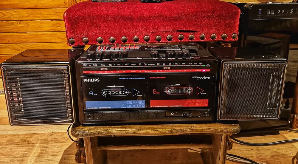 boombox Philips D8268