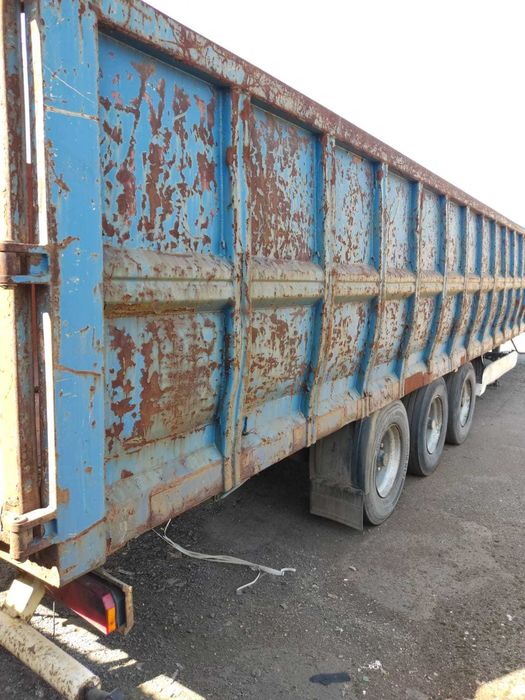 Naczepa skrzynia dłużyca do złomu gruzu