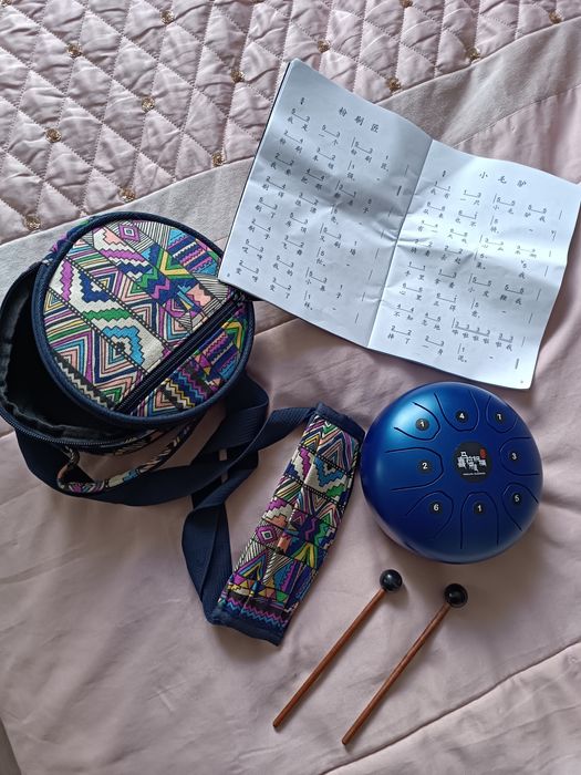 Глюкофон , барабан в чехле и нотами