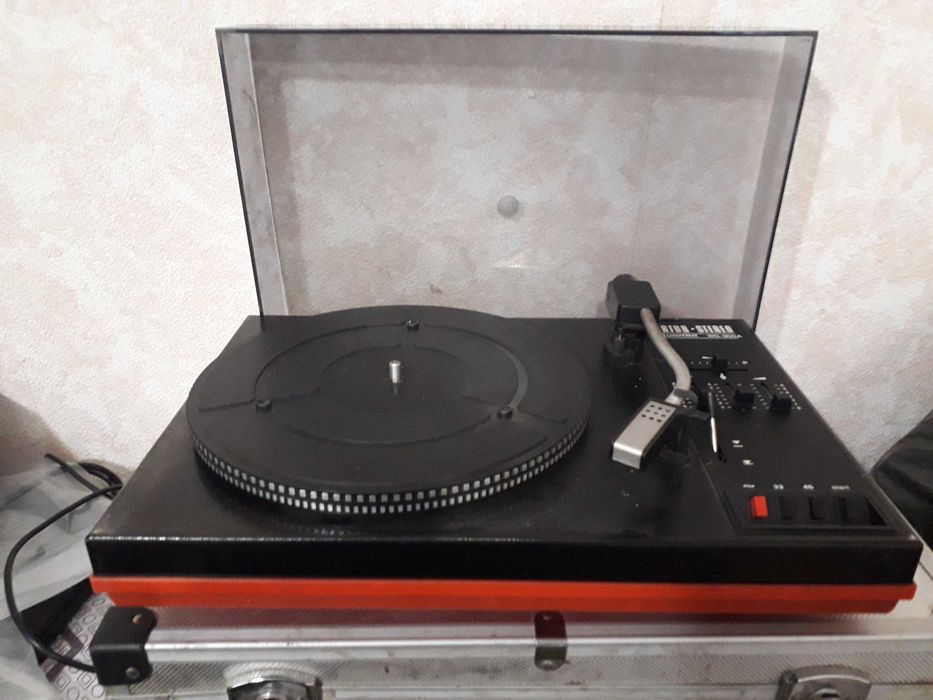 Gramofon Artur sprzedam