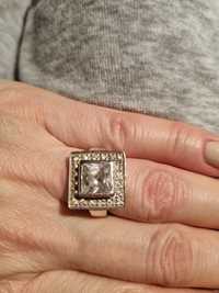Srebrny pierścionek