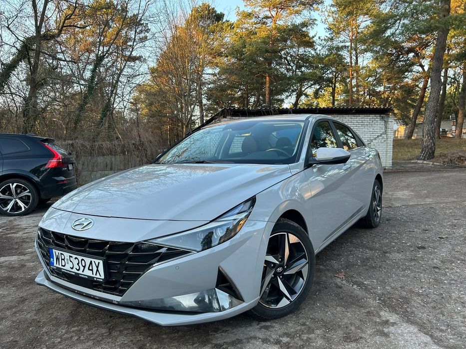 Hyundai Elantra Hyundai Elantra Executive CVT 1.6 bezwypadkowy FVAT