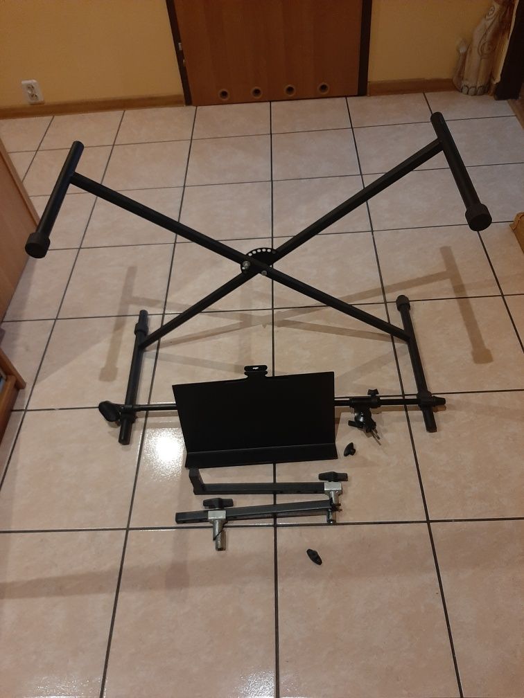 Sprzedam  statyw  do instrumentu