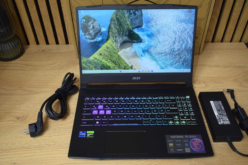 MSI Katana i7 12650H 32 DDR5 1,5GB SSD RTX 4070-8GB 144Hz