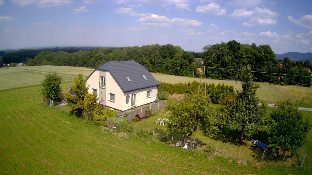 Domek dla 4 osób , sauna ,ogród, jacuzzi.