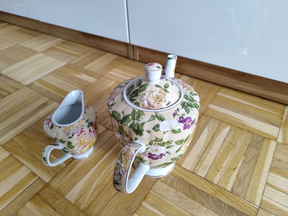 Czajnik do herbaty, mlecznik, porcelana Proud Heritage Collection