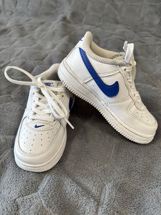 Проадам детские кроссовки Nike