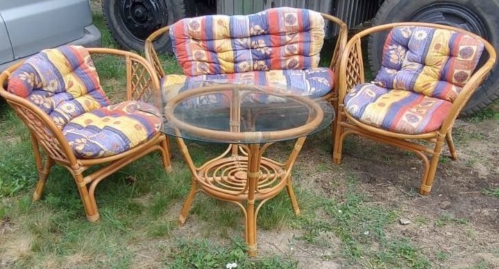 Садові меблі з ротангу