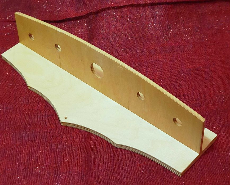 Drewniana półeczka na przybory kuchenne