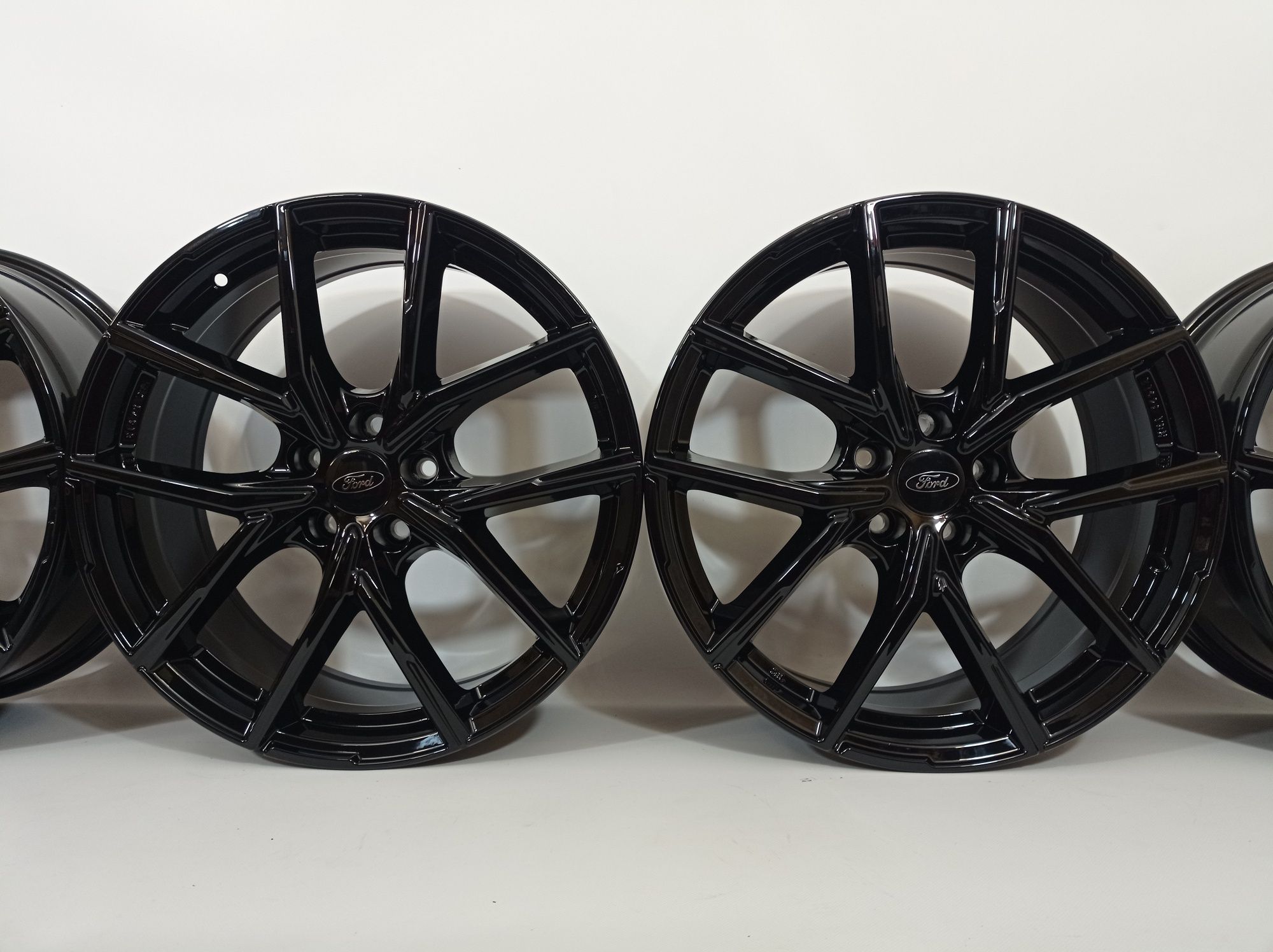 5x108 19" nowe ford Mondeo Kuga Focus Galaxy s-max c-max Edge st rs