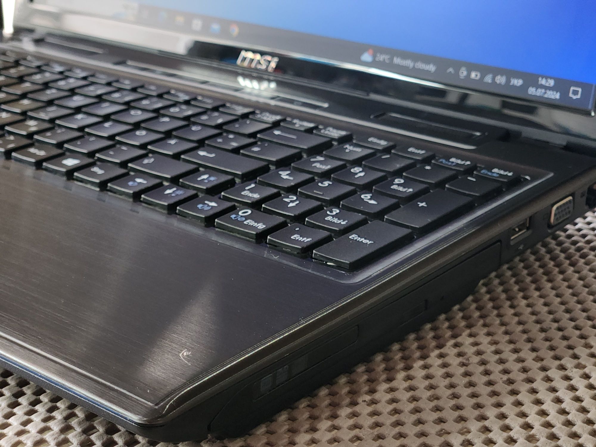 Ноутбук MSI 15.6/ I3-4000/8GB/ 128GB нова батарея