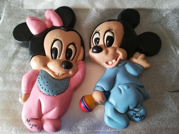 Minnie e Mickey de gessso pintados à mão