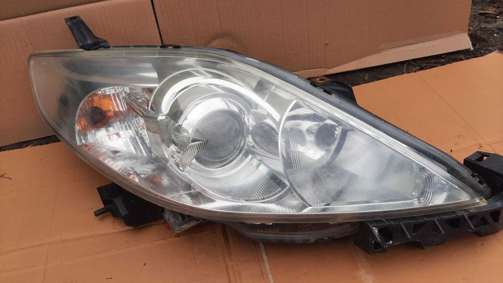 lampa przód lampy przednia Mazda 5 V  ksenon