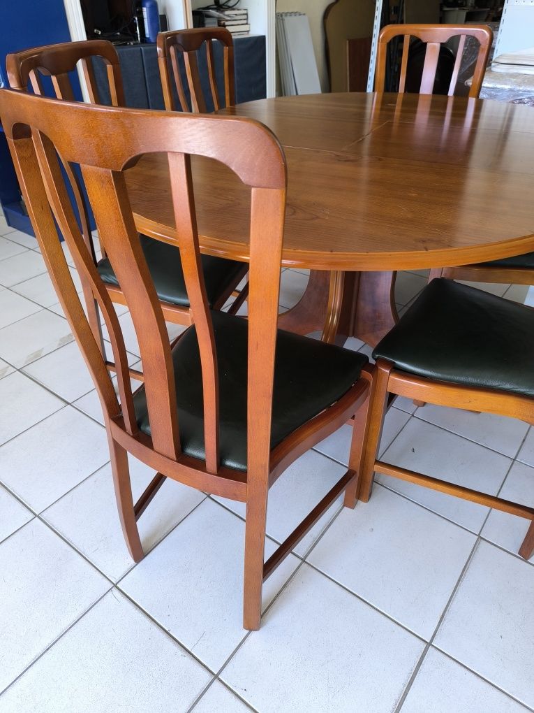 Mesa Sala Jantar Extensível com 6 Cadeiras