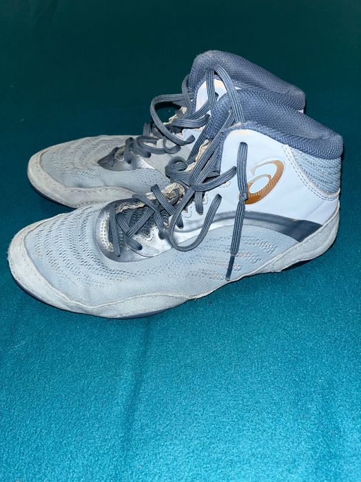 Борцівкі асікс модель спліт еліт розмір 38-39 срочно