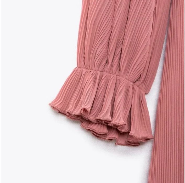 Платье вечернее плиссе,гофре Zara Pleated MIDI Dress