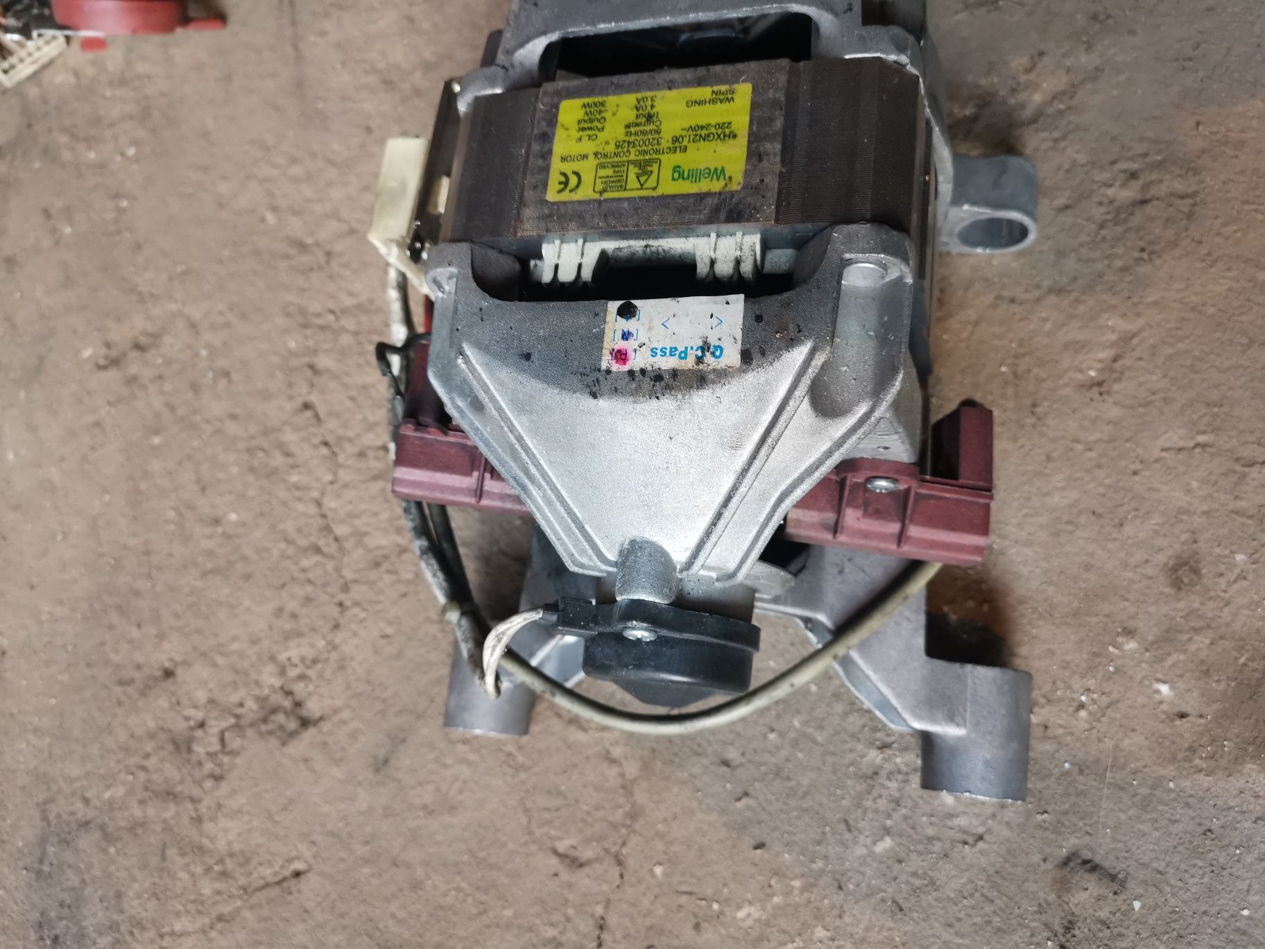 Запчастини до пральної машини SEG  W1042 DB