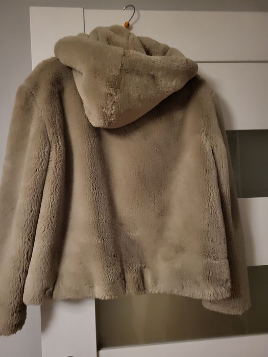 Beziwz kurteczka z misia z kapturem  rozm xs z stradiwarius