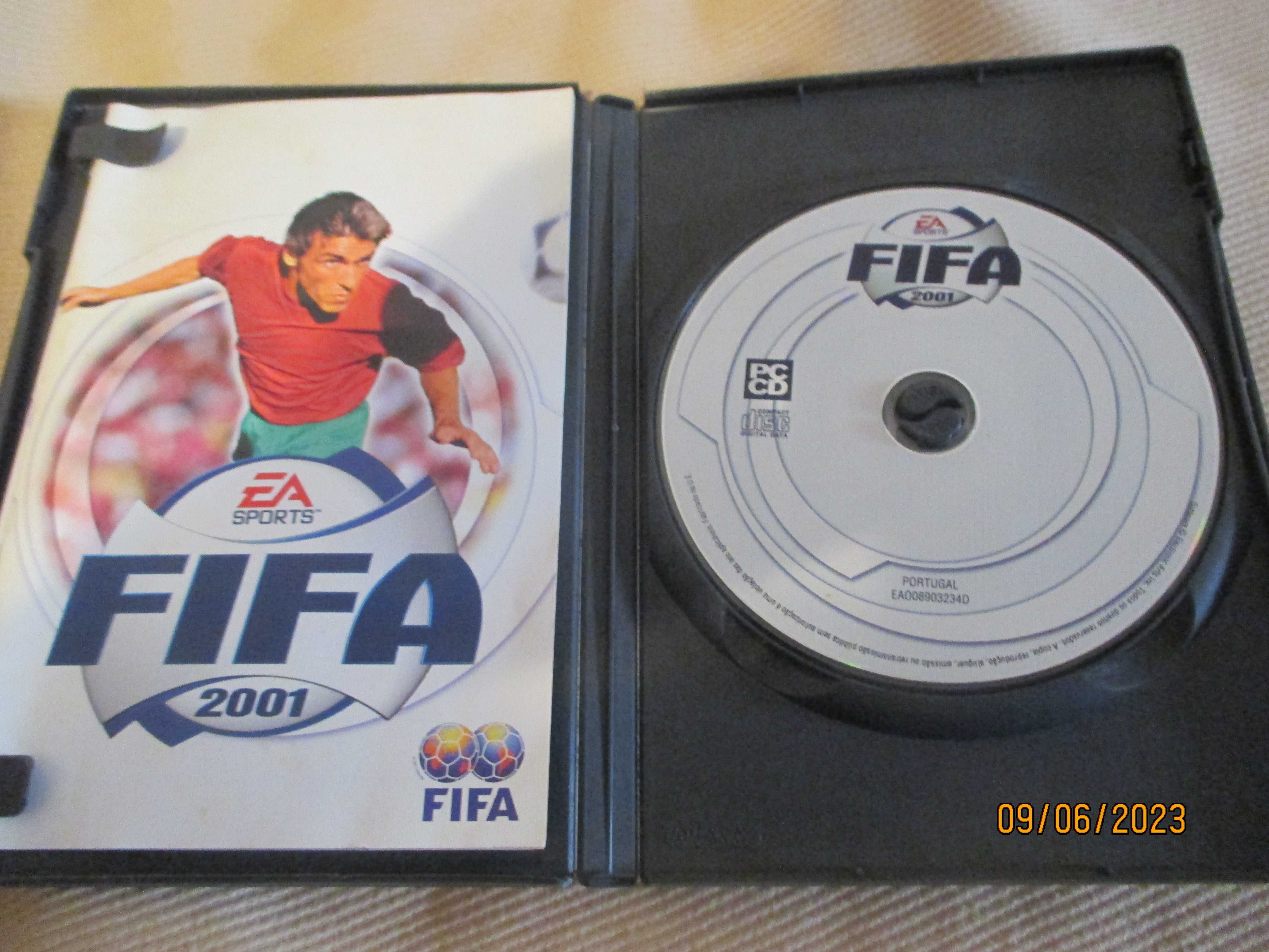 3 jogos para computador - UEFA challenge, FIFA 2001 e FIFA 2002