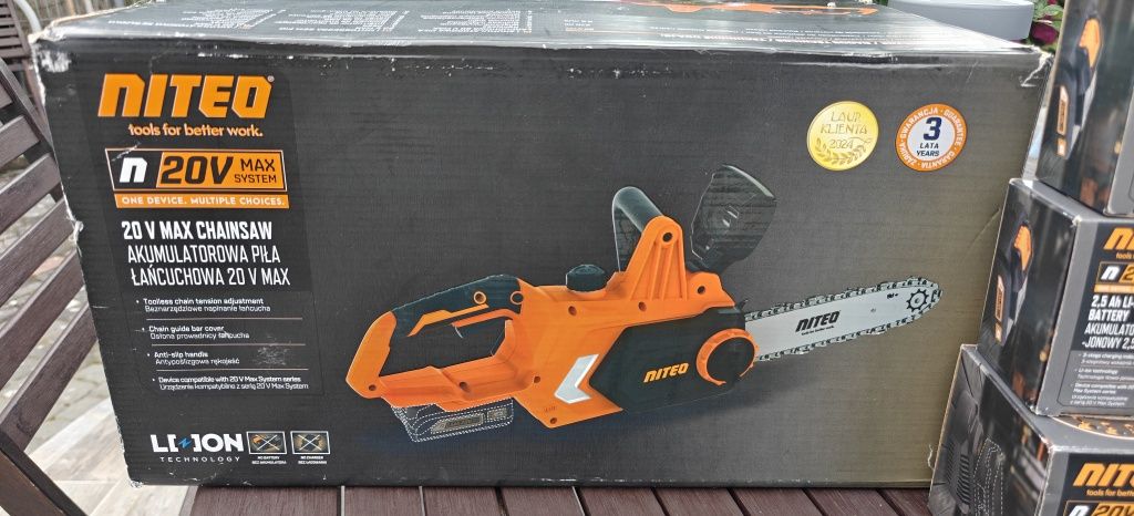 Akumulatorowa piła łańcuchowa NITEO 20V Max + 2x bateria + ładowarka