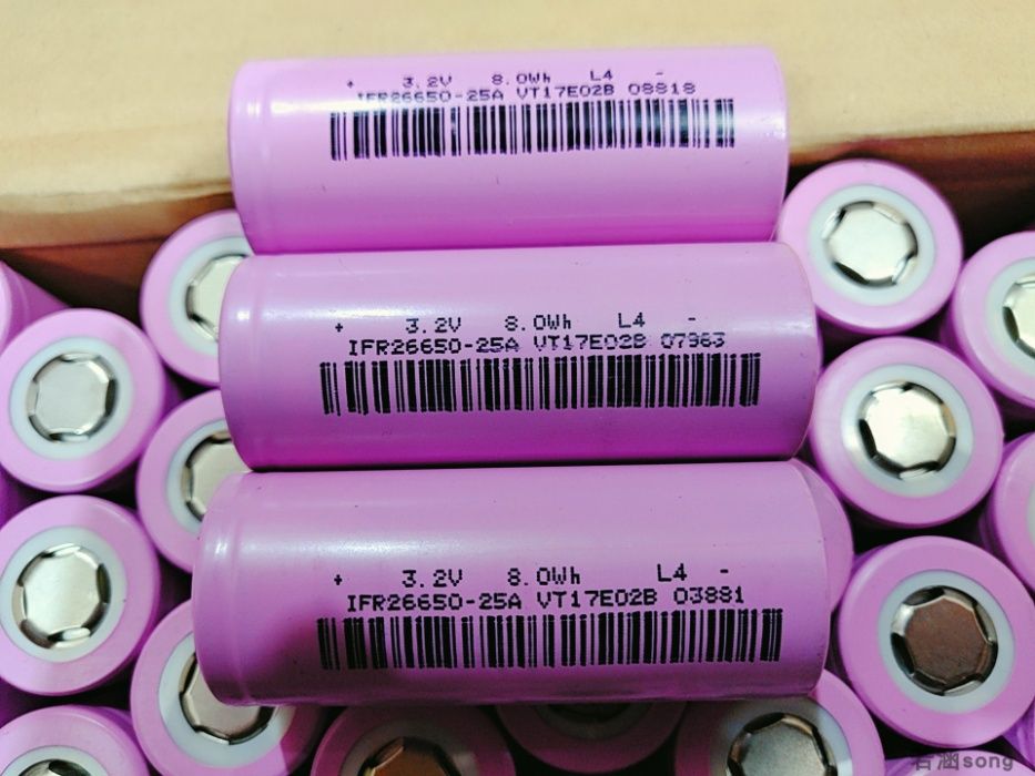 Аккумулятор высокотоковый LiFePo4 26650 2500mAh 3.2V