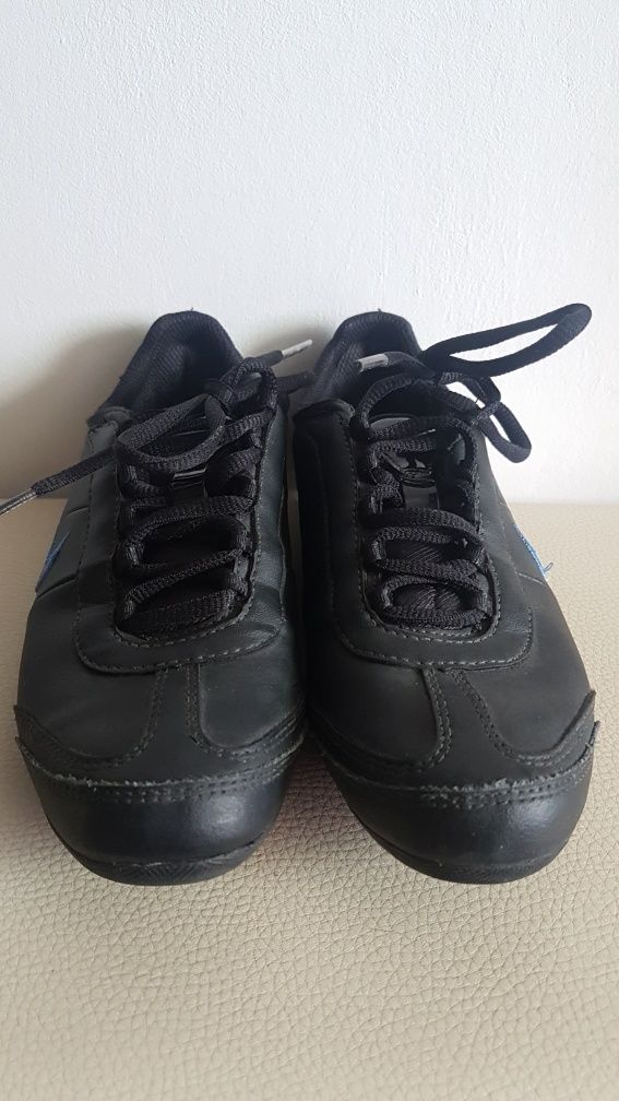 Buty Nike Wmns Alexi rozmiar 36